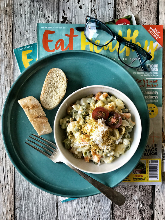 Ensaladilla rusa con salsa de yogur, versión ligera de la receta de la  abuela